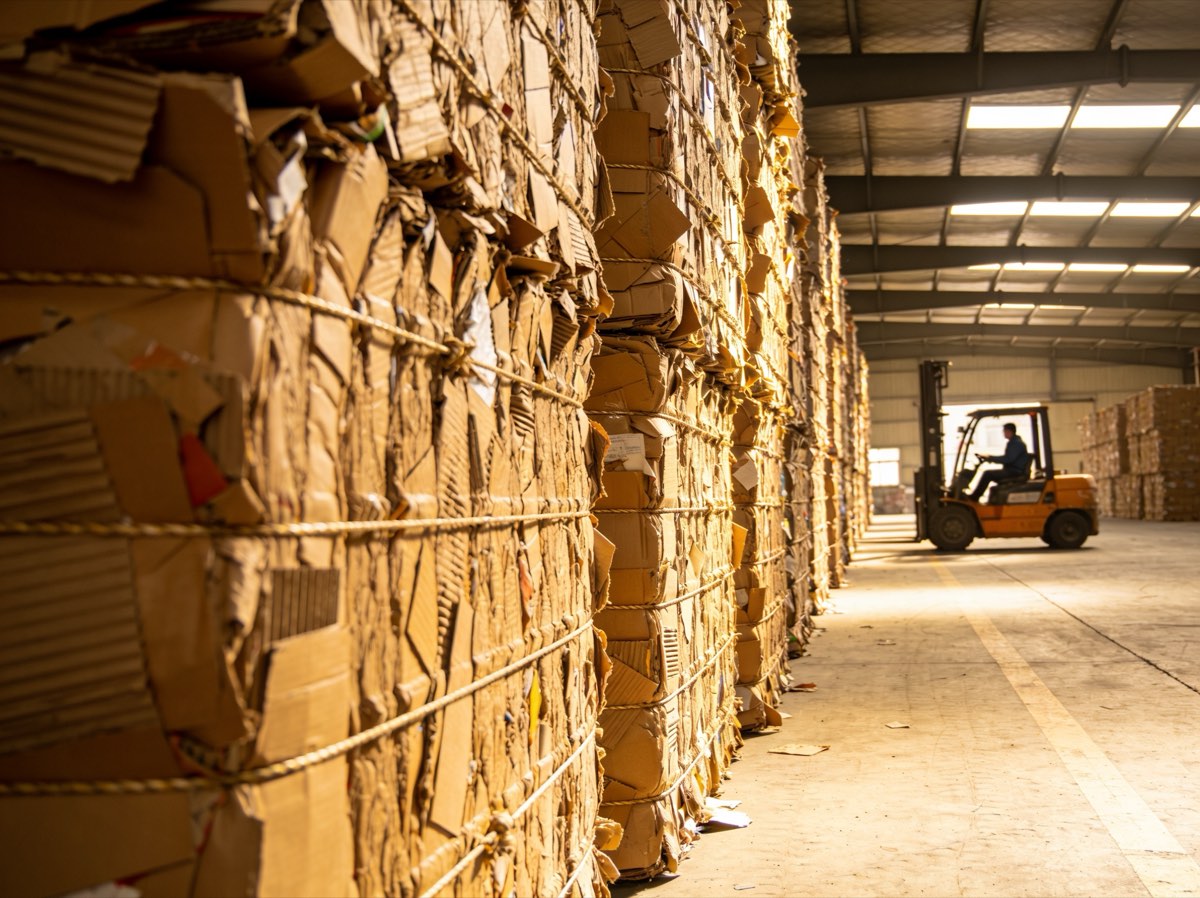 Reciclaje de cartón en Los Ángeles — cardboard recycling Los Angeles